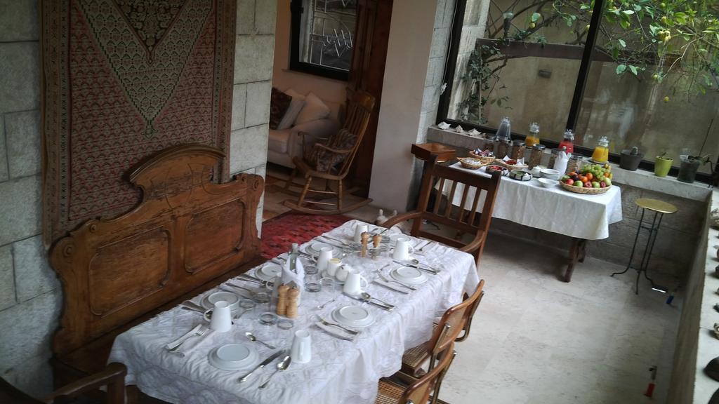 By The Lemon Tree (Adults Only) Bed & Breakfast Amman Exterior photo